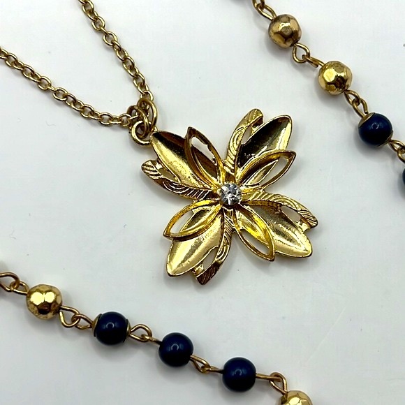 Vintage Tri-Layered Navy/Gold Chain Necklace. - Picture 2 of 6